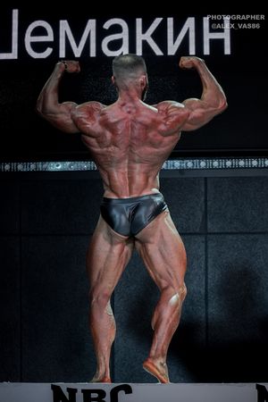CLASSIC PHYSIQUE